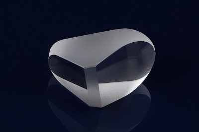 藍寶石玻璃用CNC機床好加工嗎？