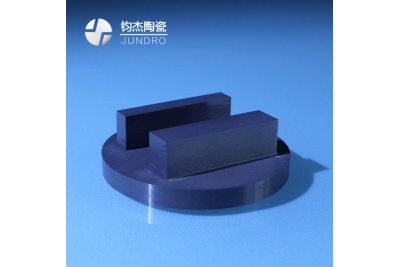 氮化硅陶瓷與其他材料相比加工精度如何？